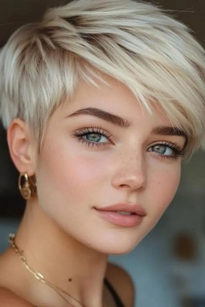 27 Trendy low cut hairstyles 3 1. Sleek Pixie Flick