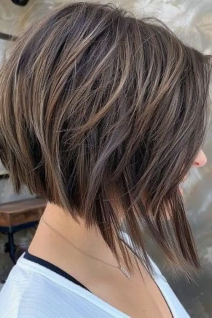 28 Best Short Asymmetrical Hairstyles 12 10. Choppy Bob with Uneven Ends