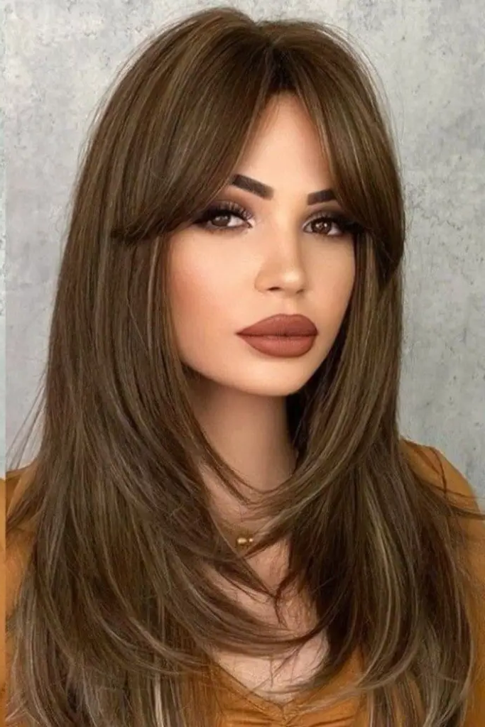 27 Best Hairdos for Thin Hair Ideas 12 10. Straight with Root Lift