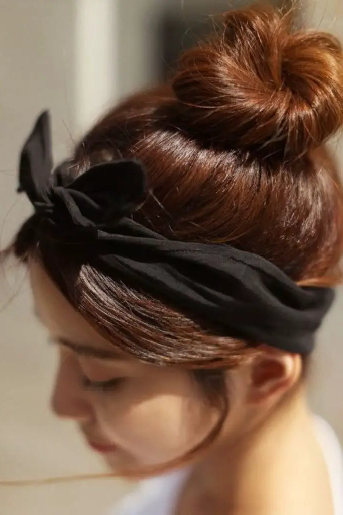 27 Simple Hairstyles for Long Hair 13 11. Knotted Headband Trick