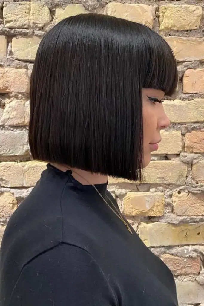 27 Gorgeous Short Hair Back View Styles 15 13. Blunt Bob with Baby Bangs