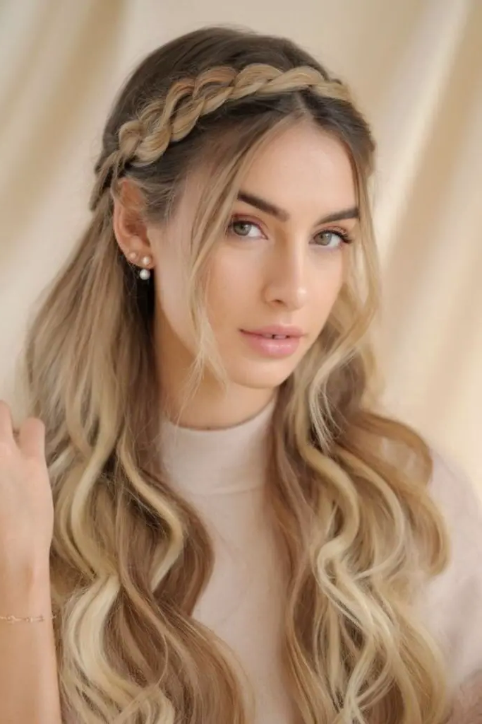 27 Best Hairdos for Thin Hair Ideas 15 13. Half-Up Braided Crown