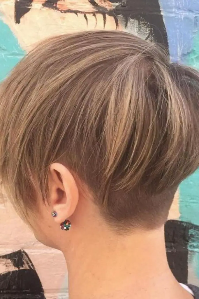 27 Gorgeous Short Hair Back View Styles 20 18. Asymmetrical Pixie