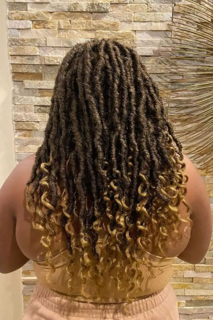 27 Best Crochet Hair Ideas 21 19. Chestnut Glow Comfort