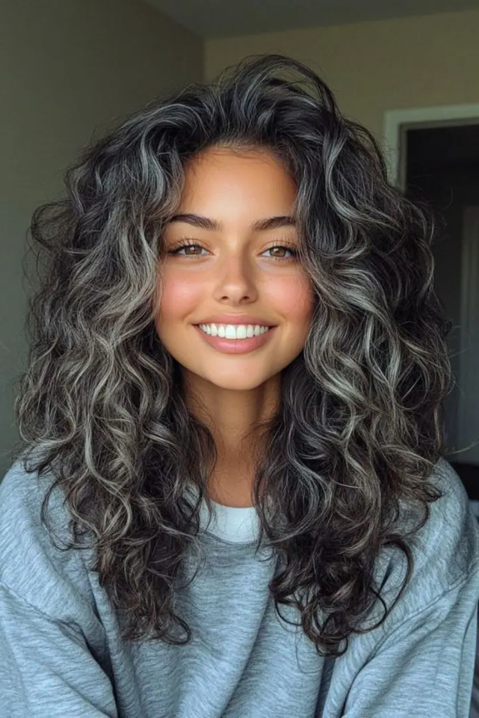 27 Cute Curly Wig Hairstyles 21 19. Smoky Shadow Curls