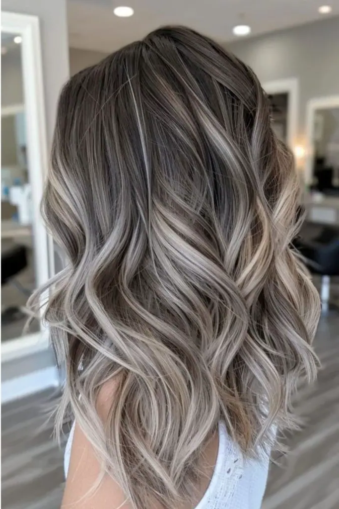 20. Sandstorm Blonde Highlights