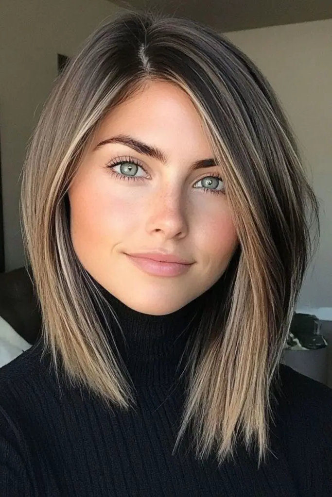 27 Gorgeous 2025 Haircuts for Women 26 24. Angled Lob Perfection