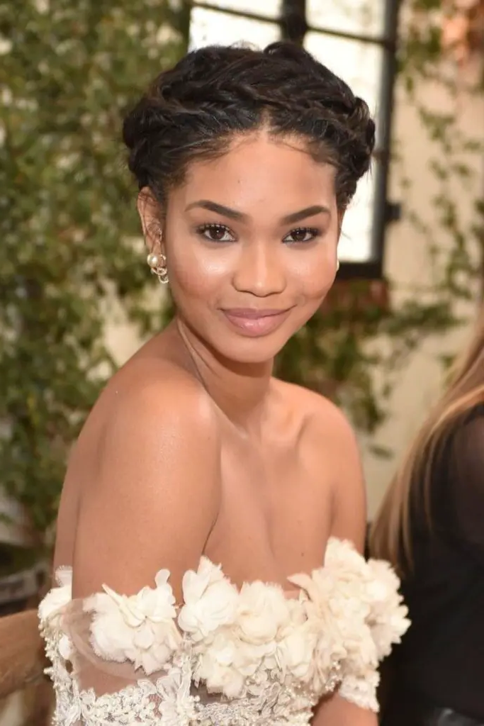 28 Stunning Bridal Locs Hairstyles 30 28. Luxe Loc Braid Crown