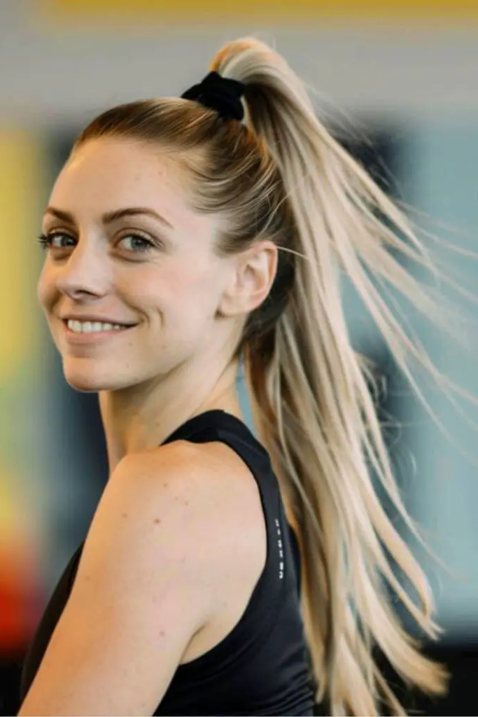 29 Gorgeous Soccer Hairstyles 6 4. Sleek Ponytail Precision