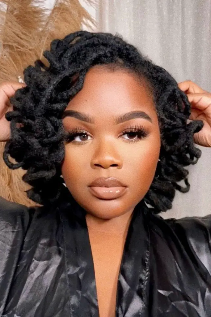 28 Great Female Loc Styles 6 4. Vintage Pinup Locs