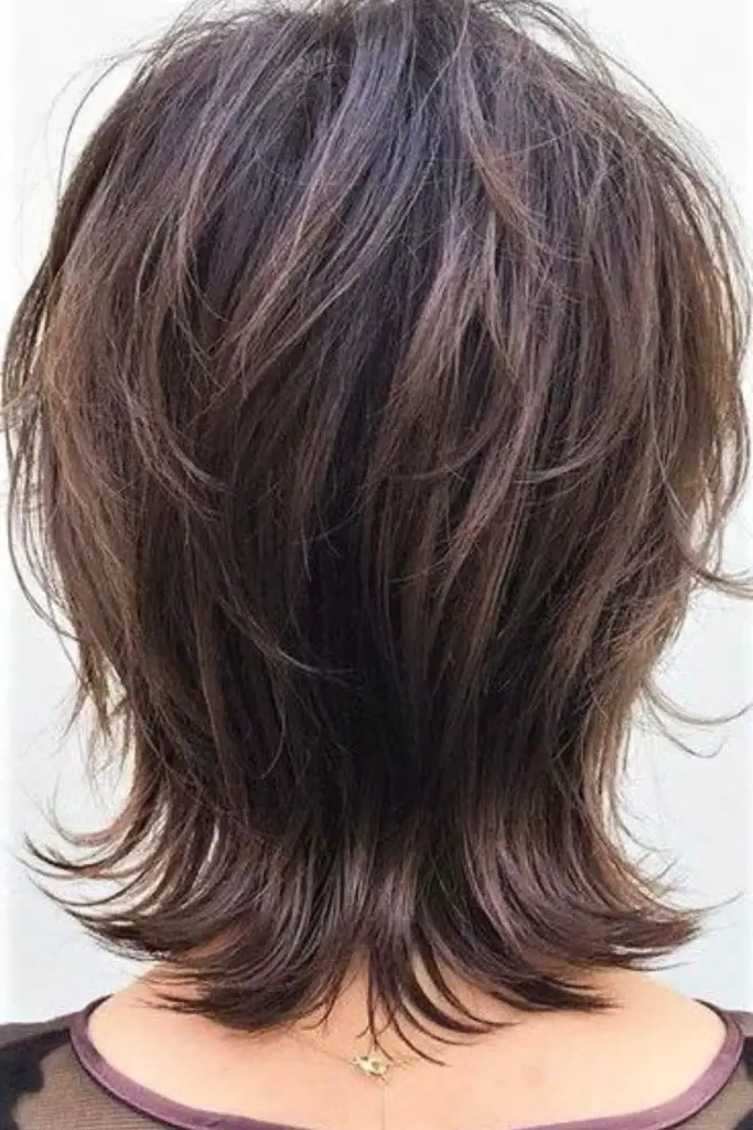 27 Gorgeous Short Hair Back View Styles 10 8. Shaggy Crop