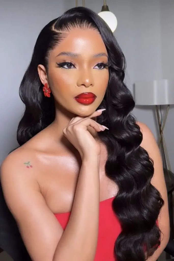 28 Best Lace Frontal Hairstyles 10 8. Timeless Vintage Waves