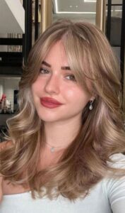 Butterfly Cut – Long Layers that Create Volume and Movement 3 06eb8bbe3ba63ae791d09ab261659d8d