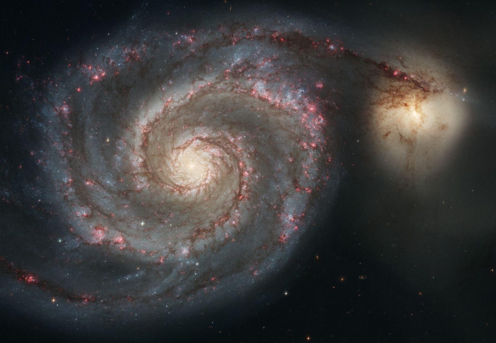 Hubble Telescope captures the perfect view of a spectacular spiral